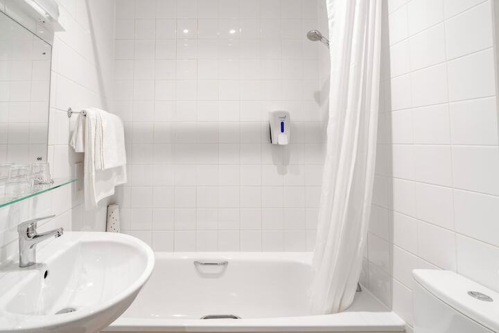 Room 34 of 57