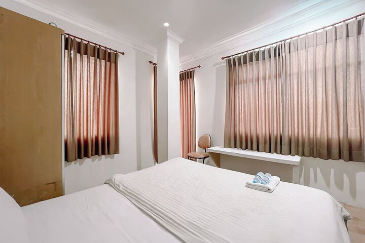 Room 12 of 22