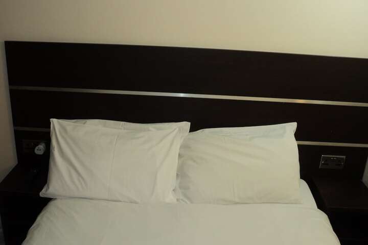 Room 11 of 72
