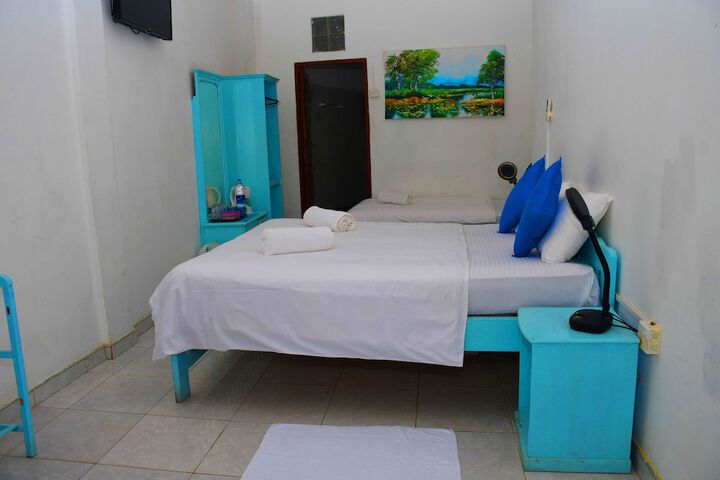 Room 16 of 70