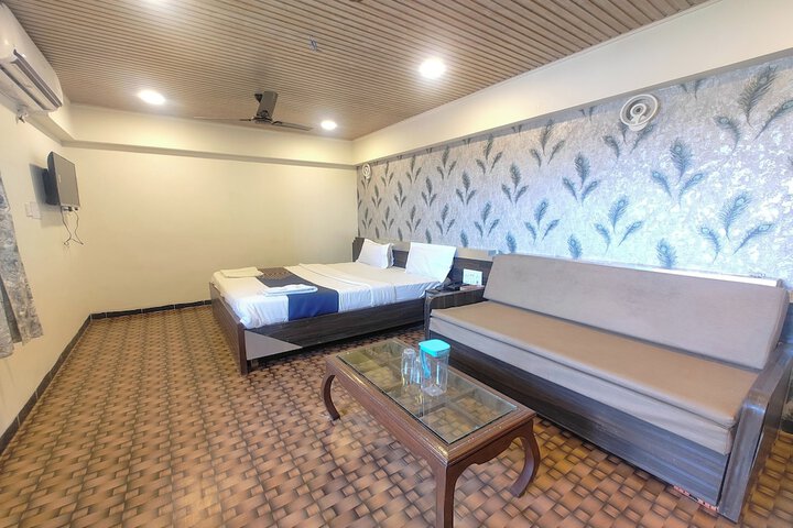 Room 12 of 35