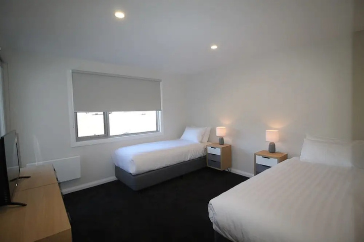 Room 3 of 13