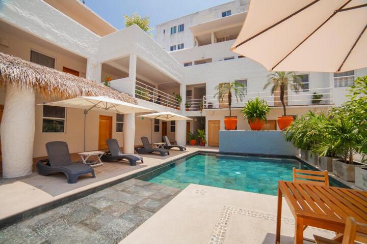 Pool 16 of 23