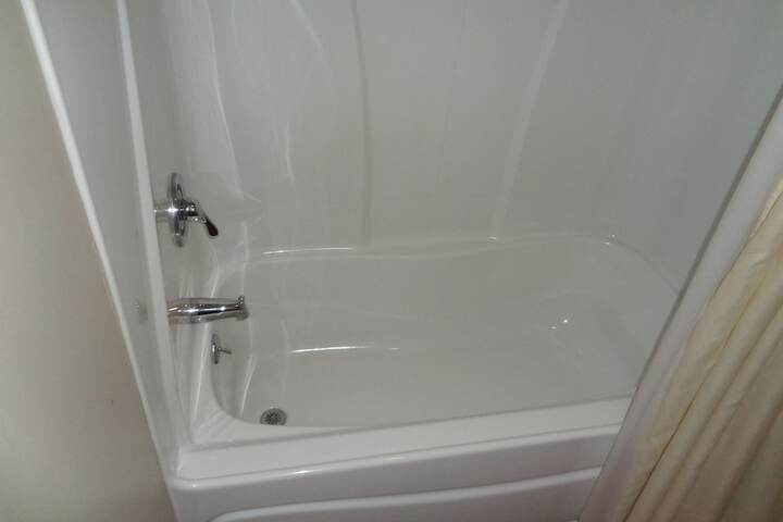 Classic 2 Queen Beds (5 of 5)