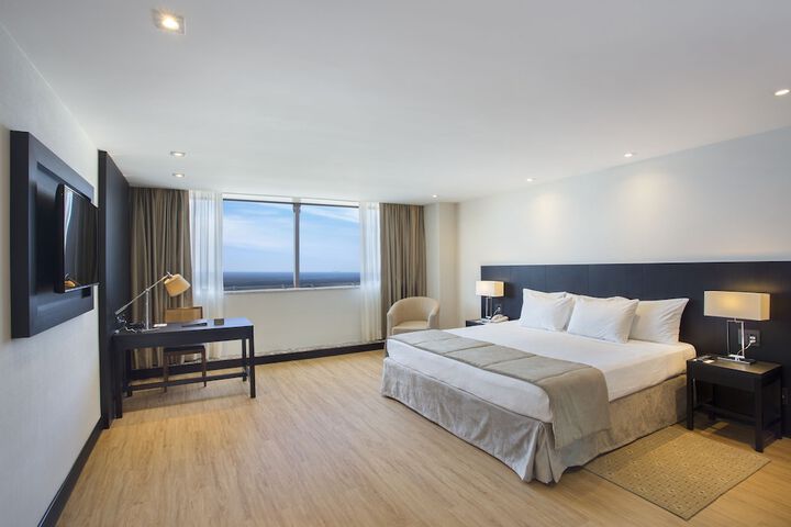 Room 40 of 86
