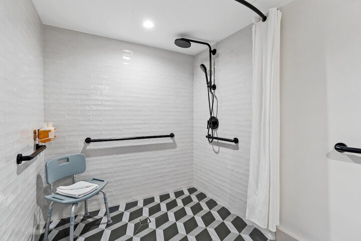 Bathroom shower