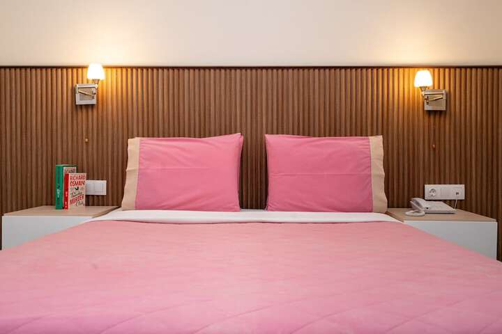 Room 25 of 61