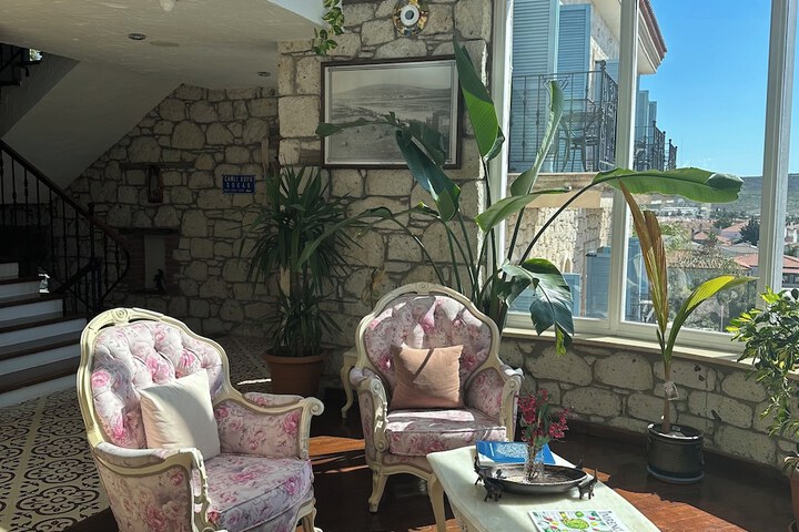 Entrance & Lobby