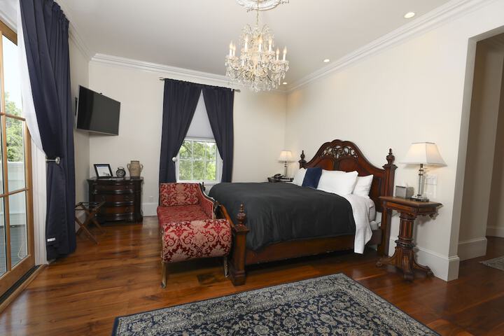 1 King Bed (1 of 65)