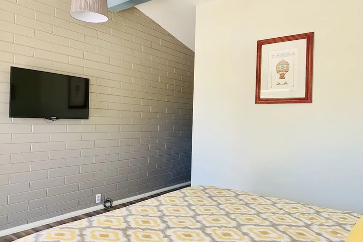 Room 2 of 14