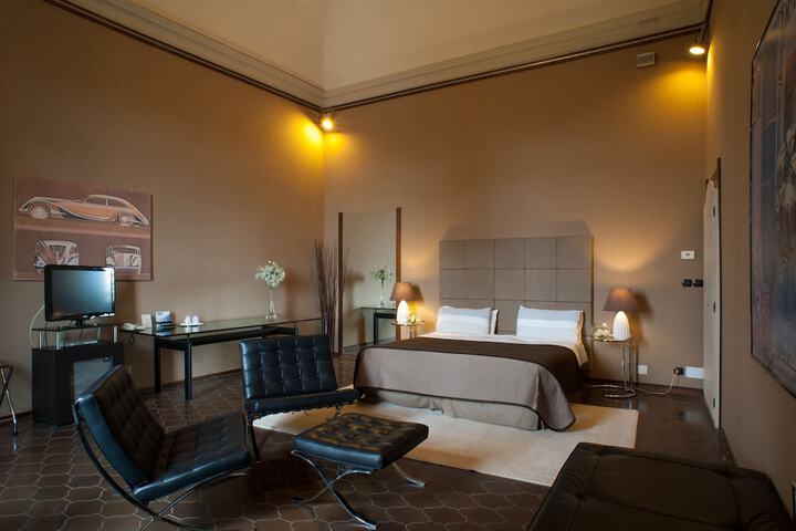 Room 4 of 34