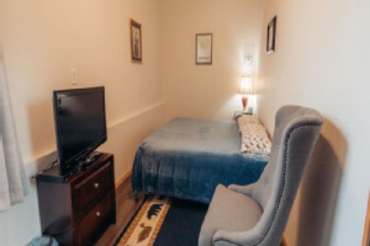 Room 105 of 180