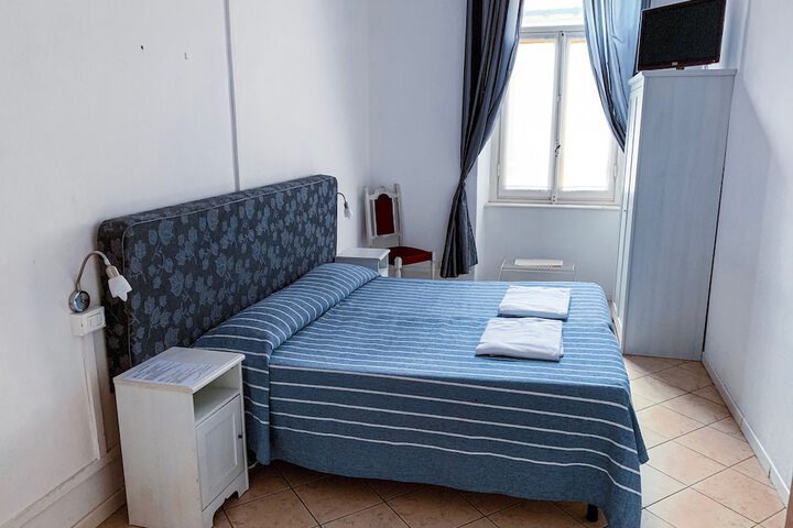 Room 3 of 47