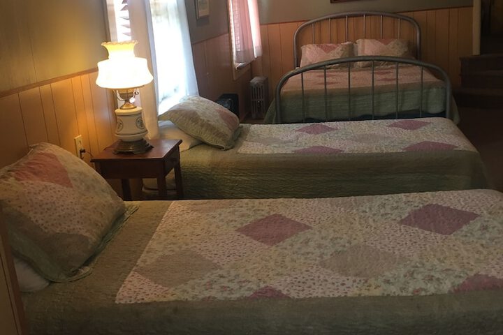 Room 12 of 35