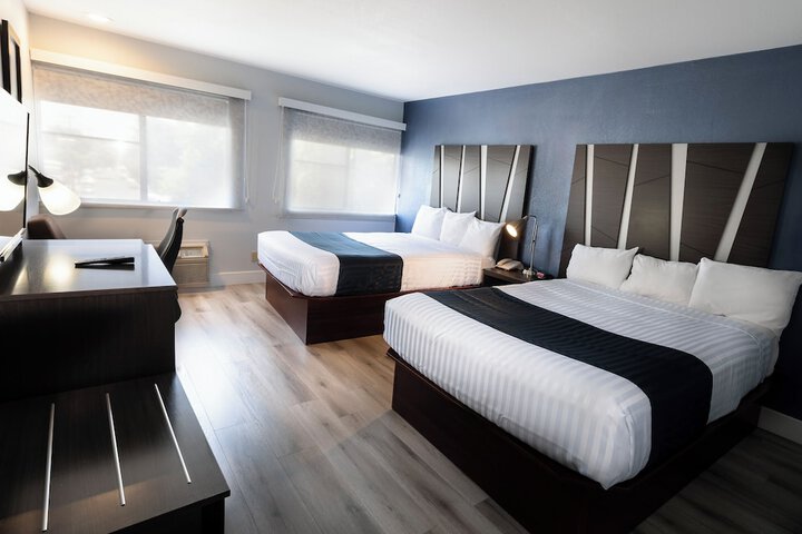 2 Queen Beds (4 of 10)