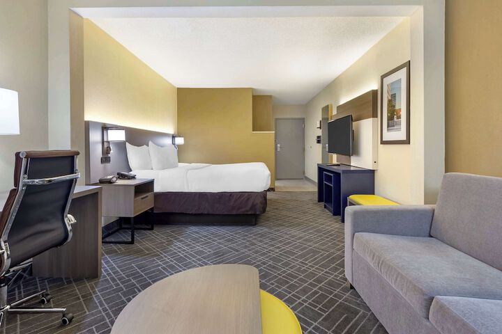 Suite 2 Queen Beds (6 of 15)