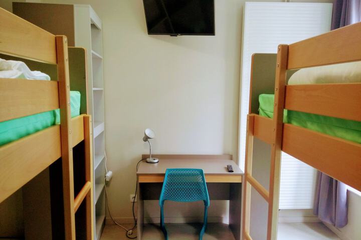 Room 12 of 48