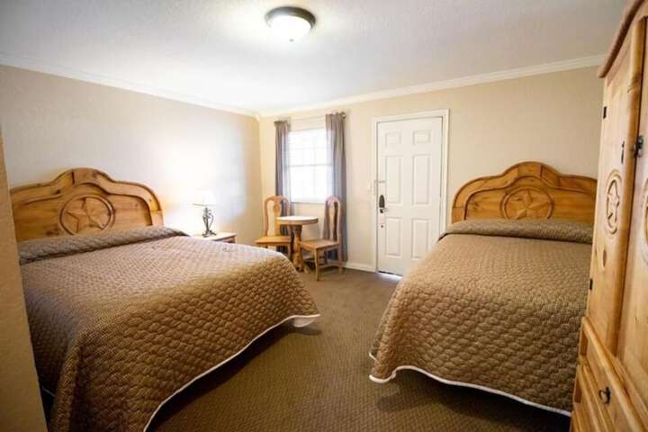 Room 4 of 14