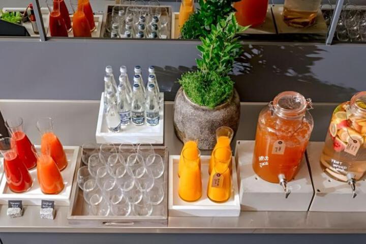 General 33 of 50