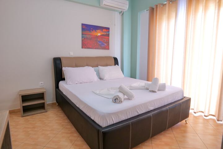 Room 10 of 37
