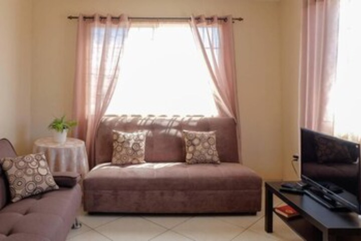 Room 6 of 14