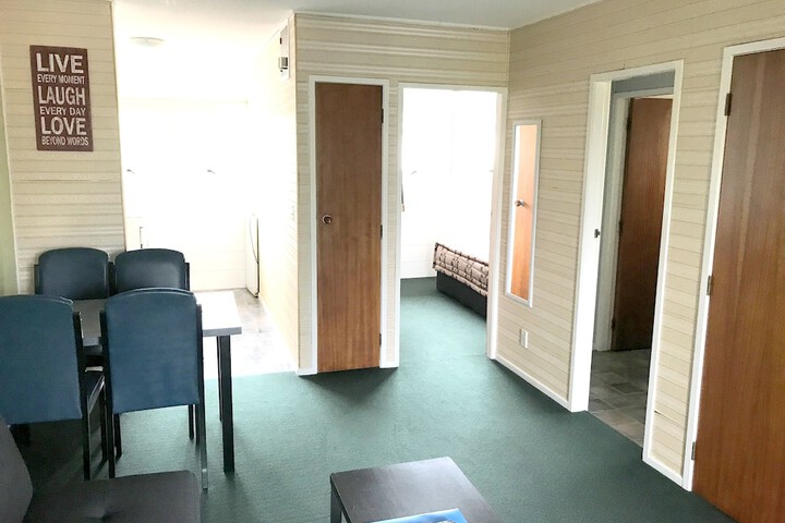 Room 33 of 69
