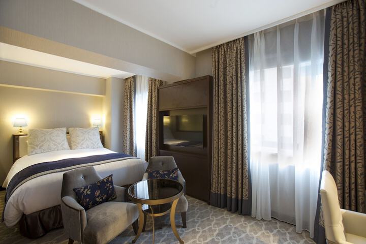 Room 10 of 119