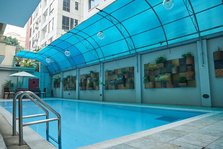 Pool 53 of 84