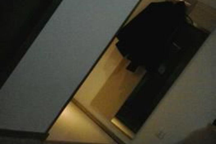 Room 10 of 29