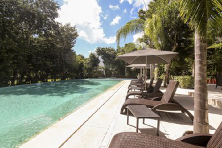 Pool 19 of 42