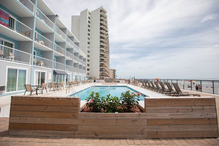 Double Ocean Front (1 of 8)