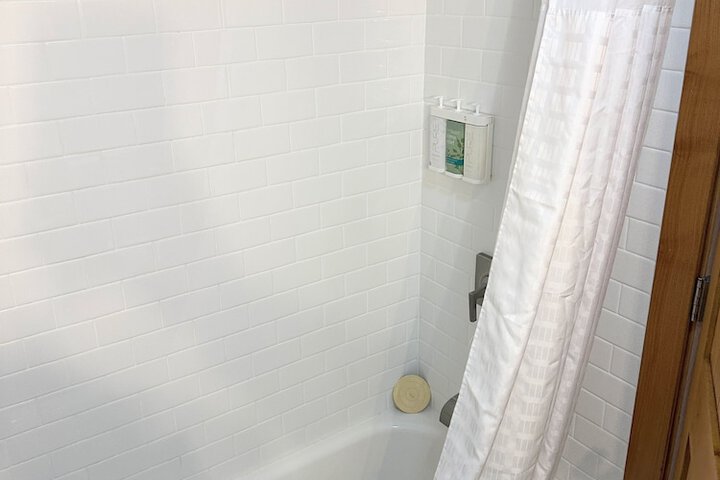 Room 32 of 50