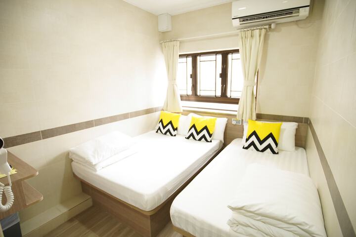 Room 70 of 195