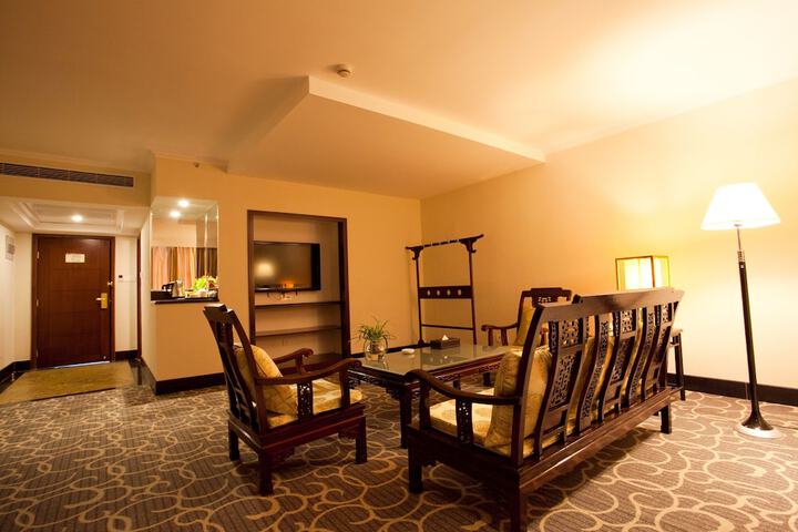 Room 19 of 46