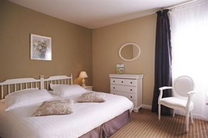 Room 15 of 39