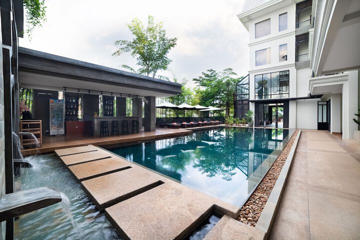 Pool 47 of 147