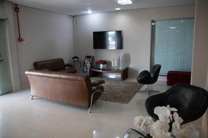 Room 27 of 40