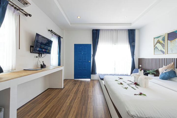 Room 123 of 293