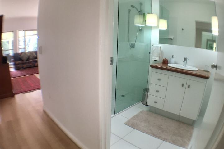 Room 42 of 96