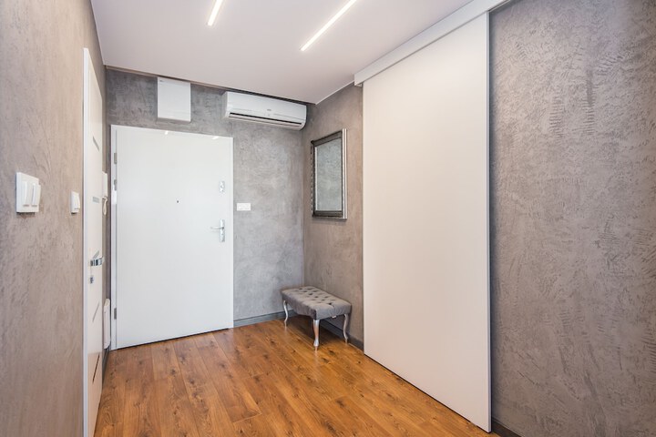 Room 12 of 155
