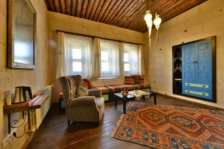 Room 23 of 194
