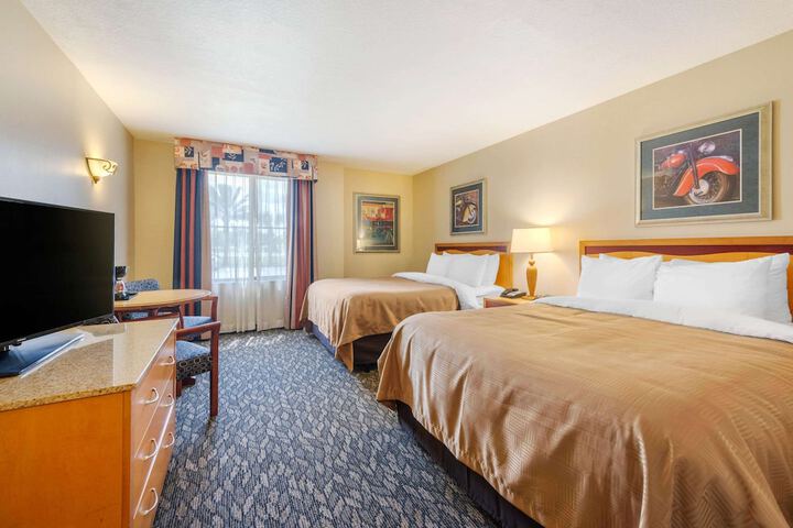 2 Queen Beds (5 of 23)