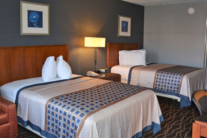 Standard Room, King or Two Doubles (3 of 15)