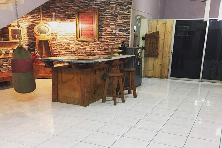 Homestay Pagar Buruk Ipoh (Air Cond)