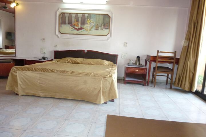 Room 22 of 45