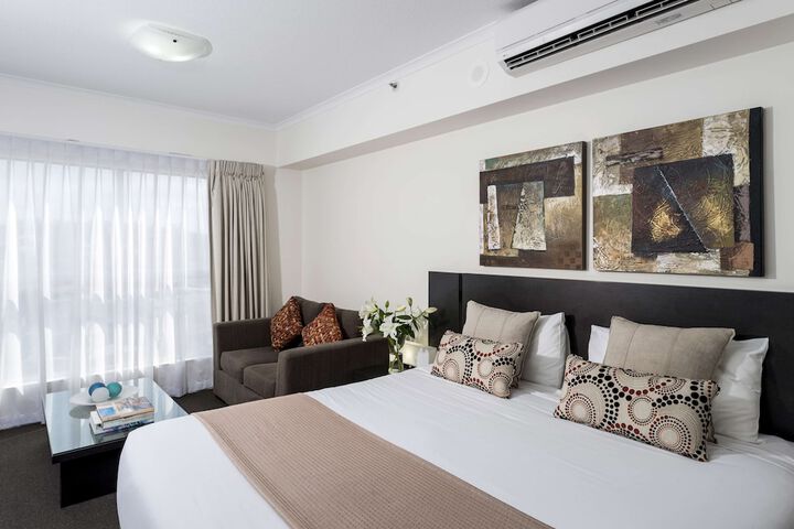 Room 8 of 43