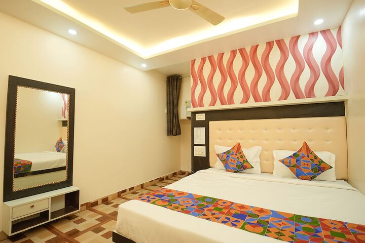 Room 8 of 26