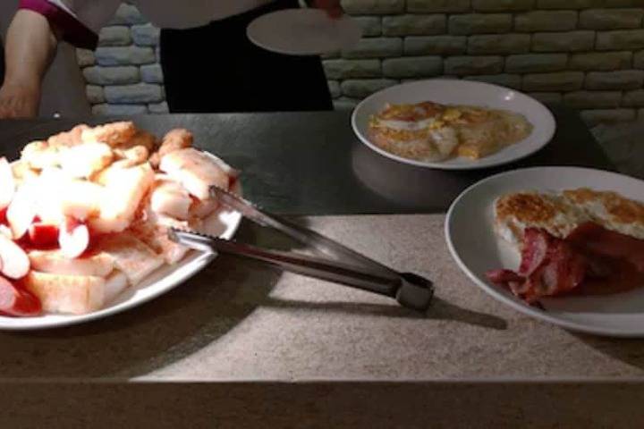 Dining 38 of 43