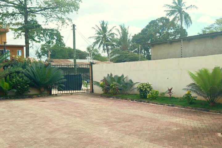 Property Grounds 49 of 51