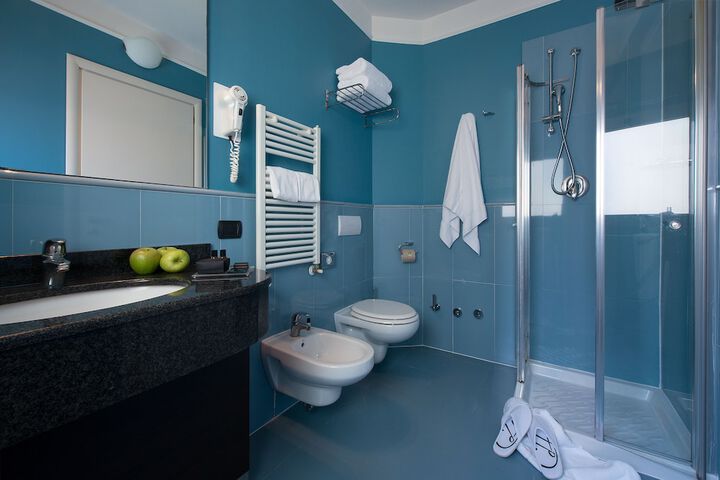 Room 20 of 35